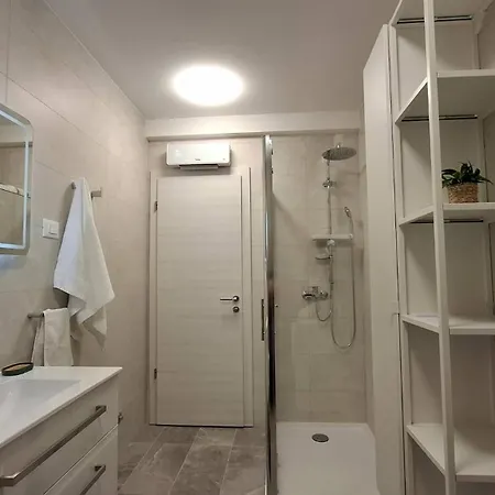 Home Away Apartment *