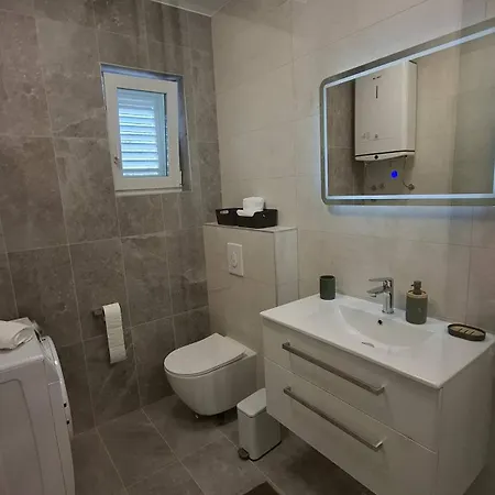 Home Away Apartment Appartement Mlini