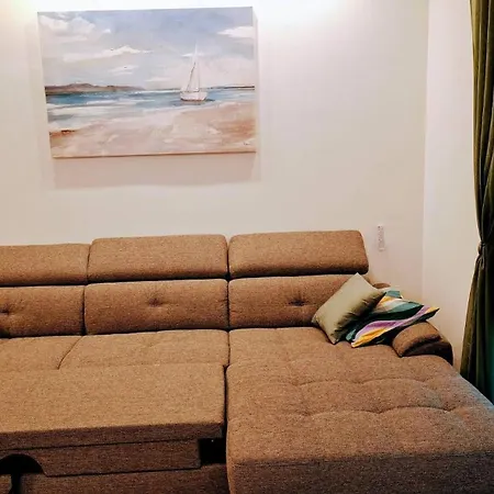 Home Away Apartment