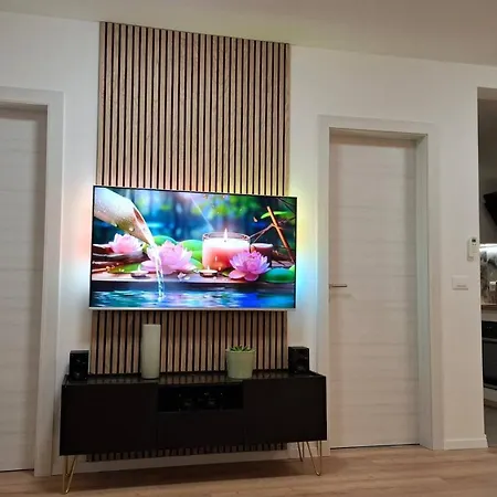 Home Away Apartment *
