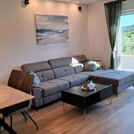 Home Away Apartment